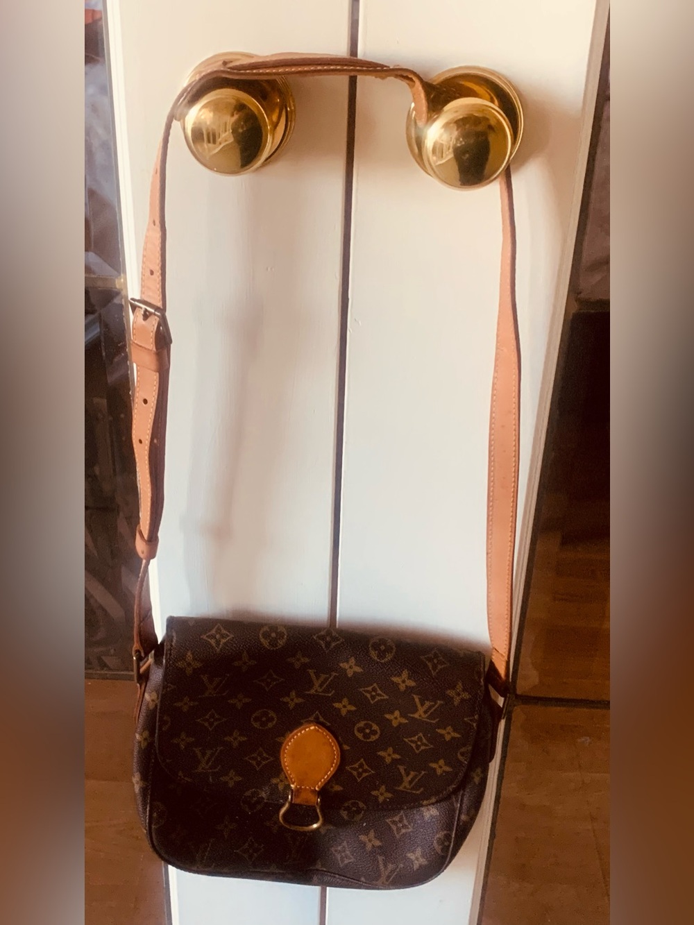Authentic Louis Vuitton Vintage Monogram St, Cloud Shoulder bag Legitgrails COA